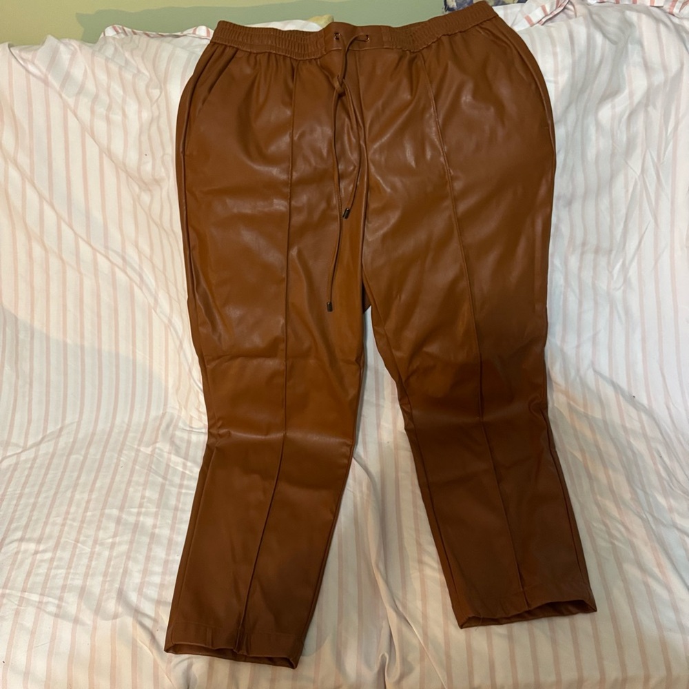 Women's Brown Ankle Pants